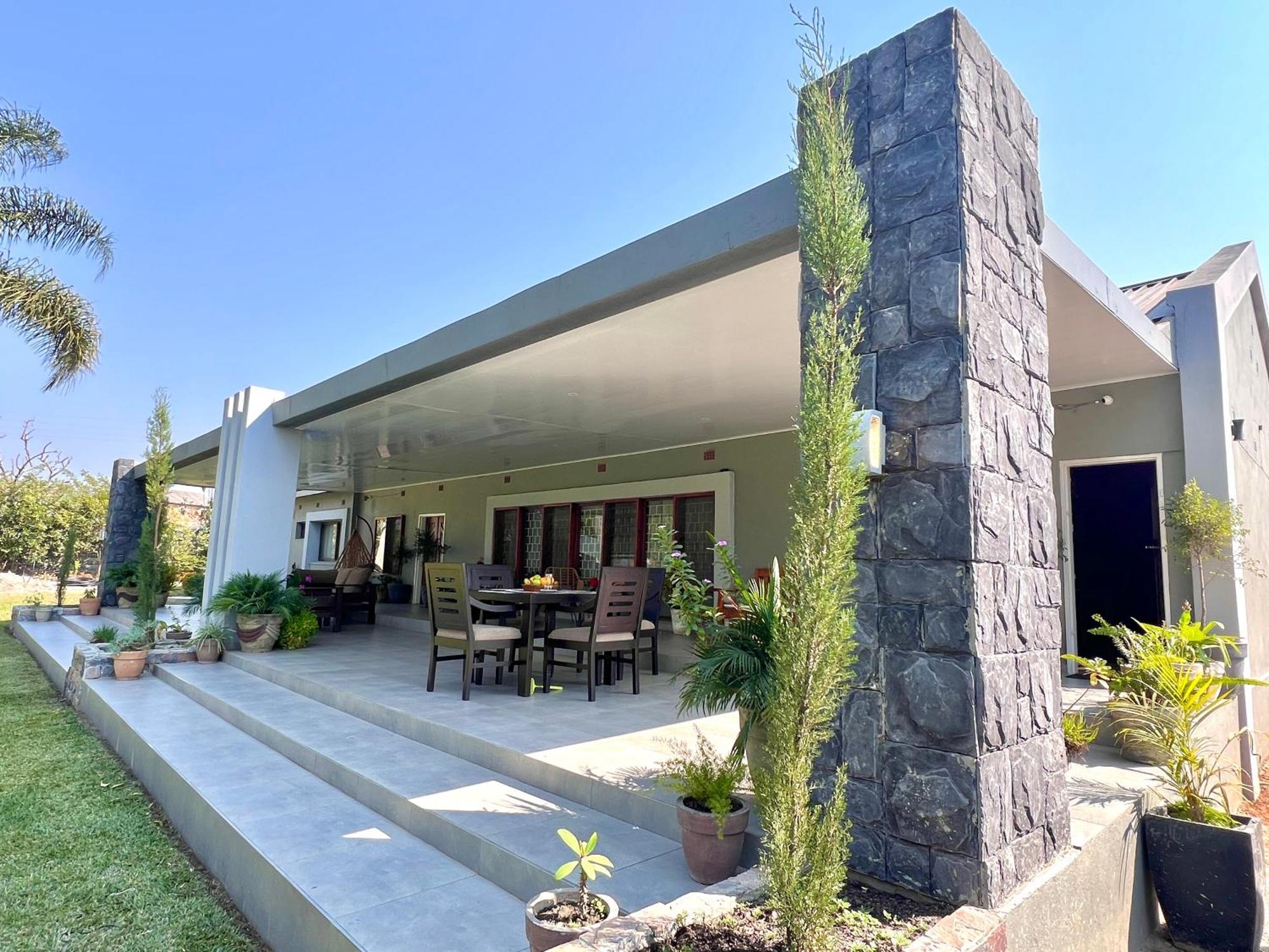 Summerfields & Gardens Lodge Kitwe Buitenkant foto
