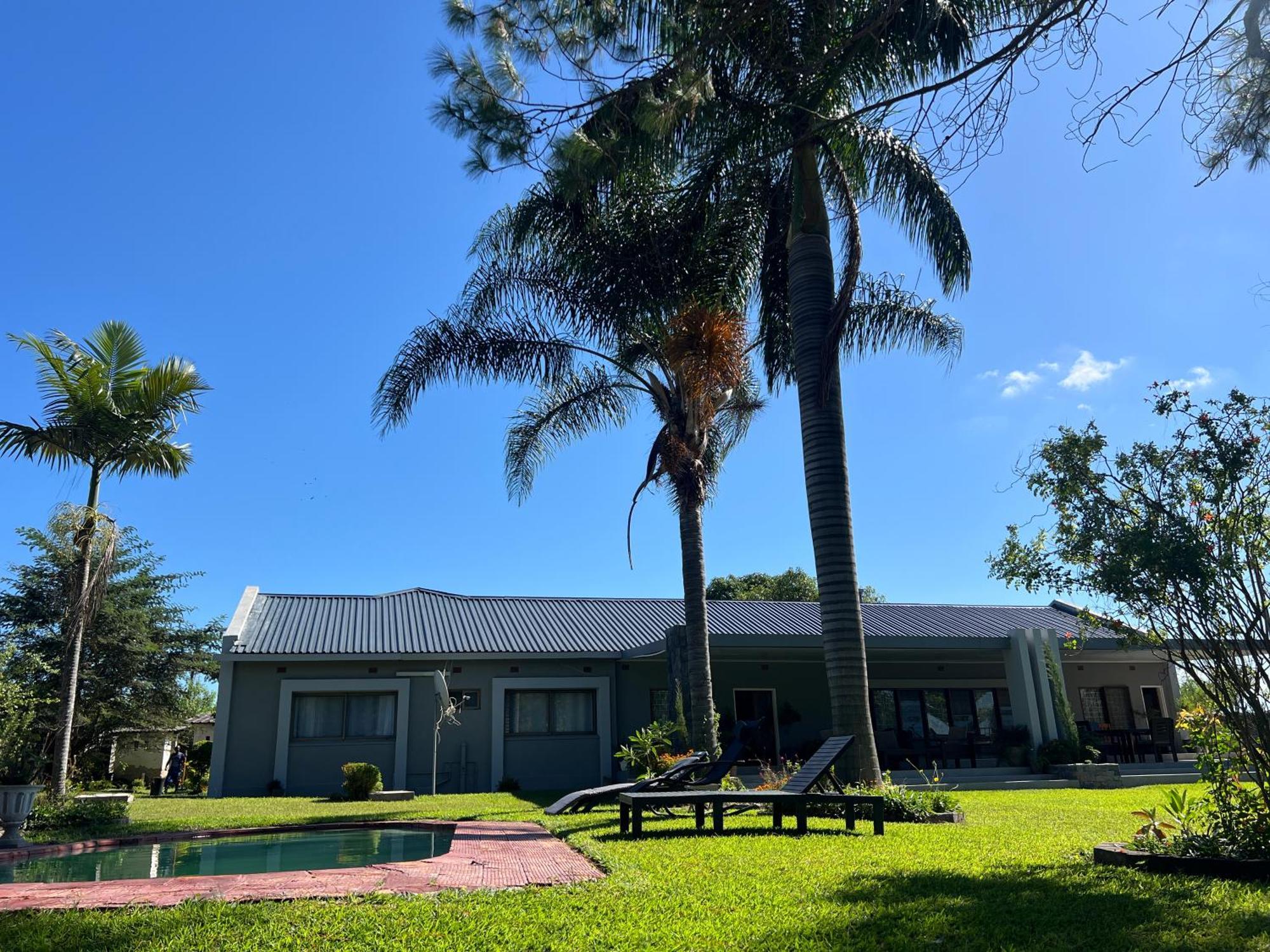 Summerfields & Gardens Lodge Kitwe Buitenkant foto