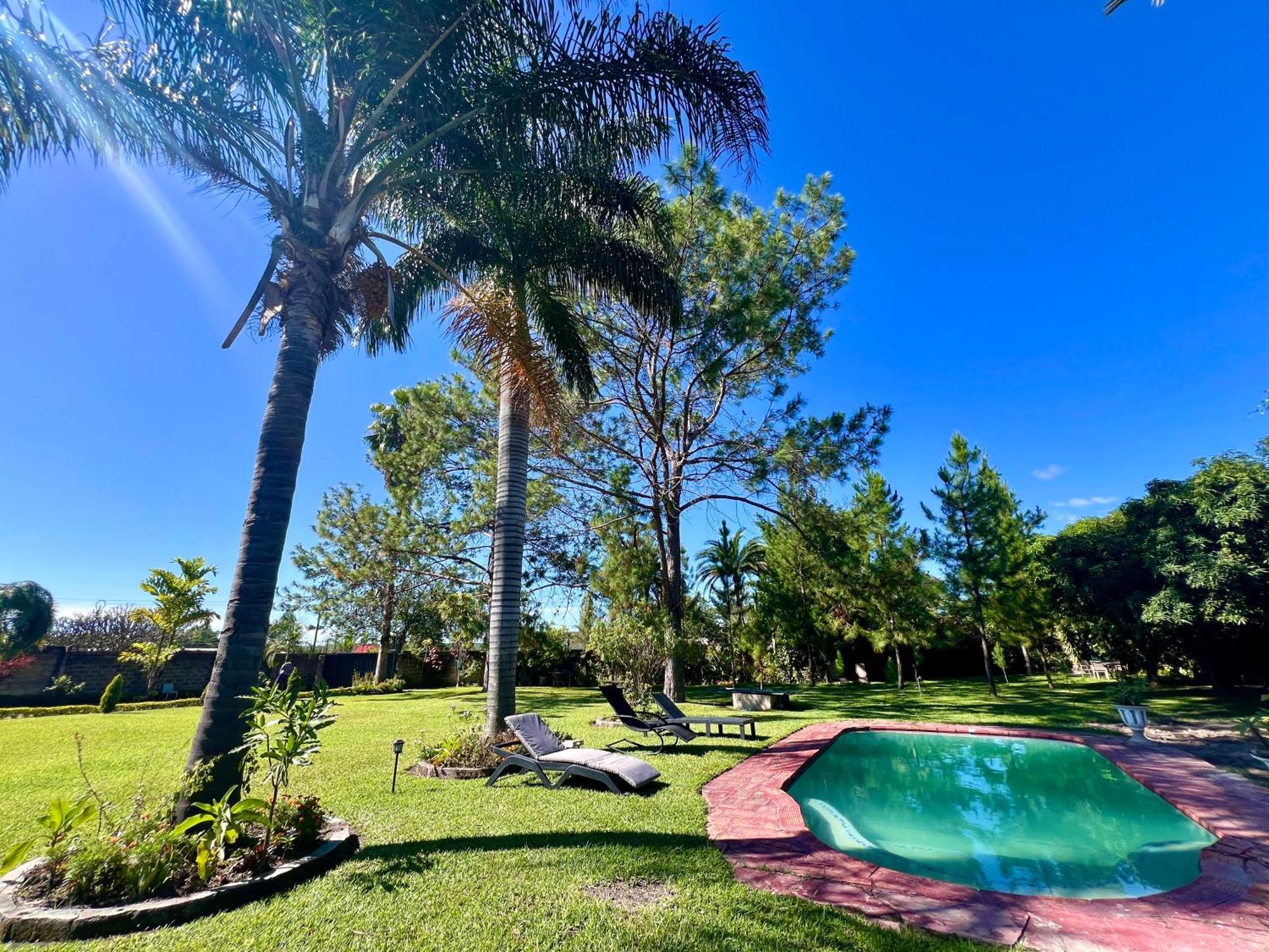 Summerfields & Gardens Lodge Kitwe Buitenkant foto