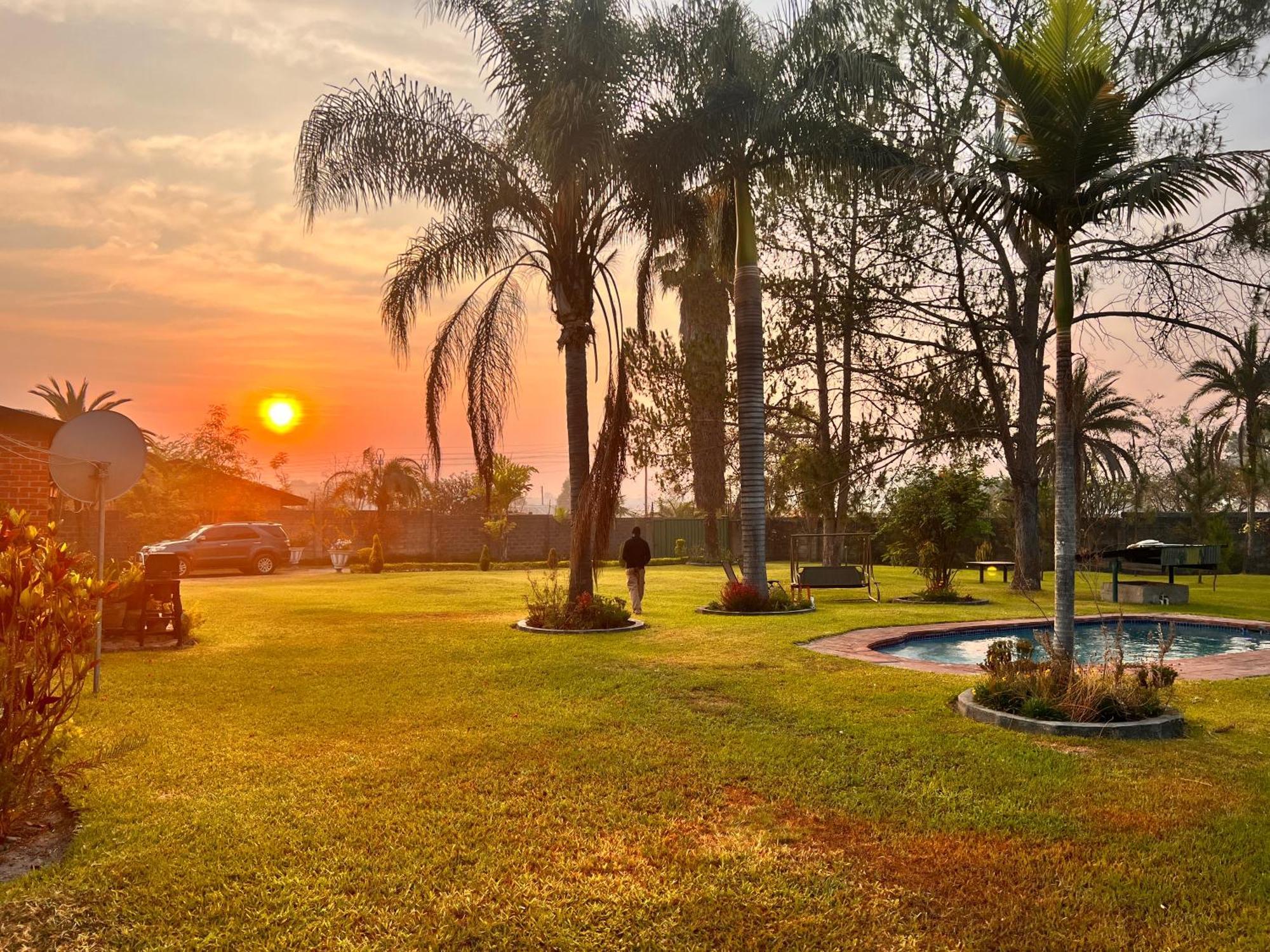 Summerfields & Gardens Lodge Kitwe Buitenkant foto