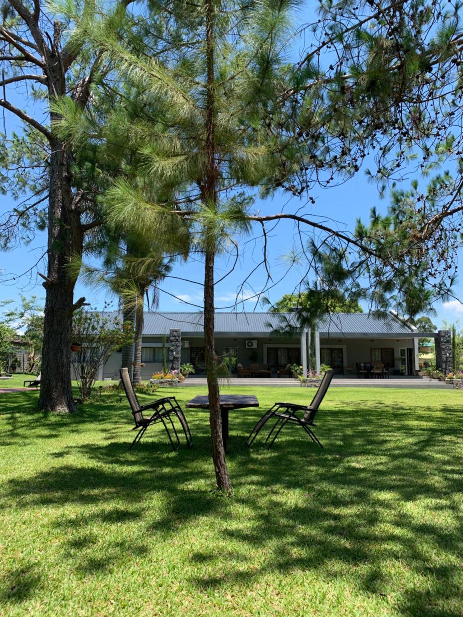 Summerfields & Gardens Lodge Kitwe Buitenkant foto