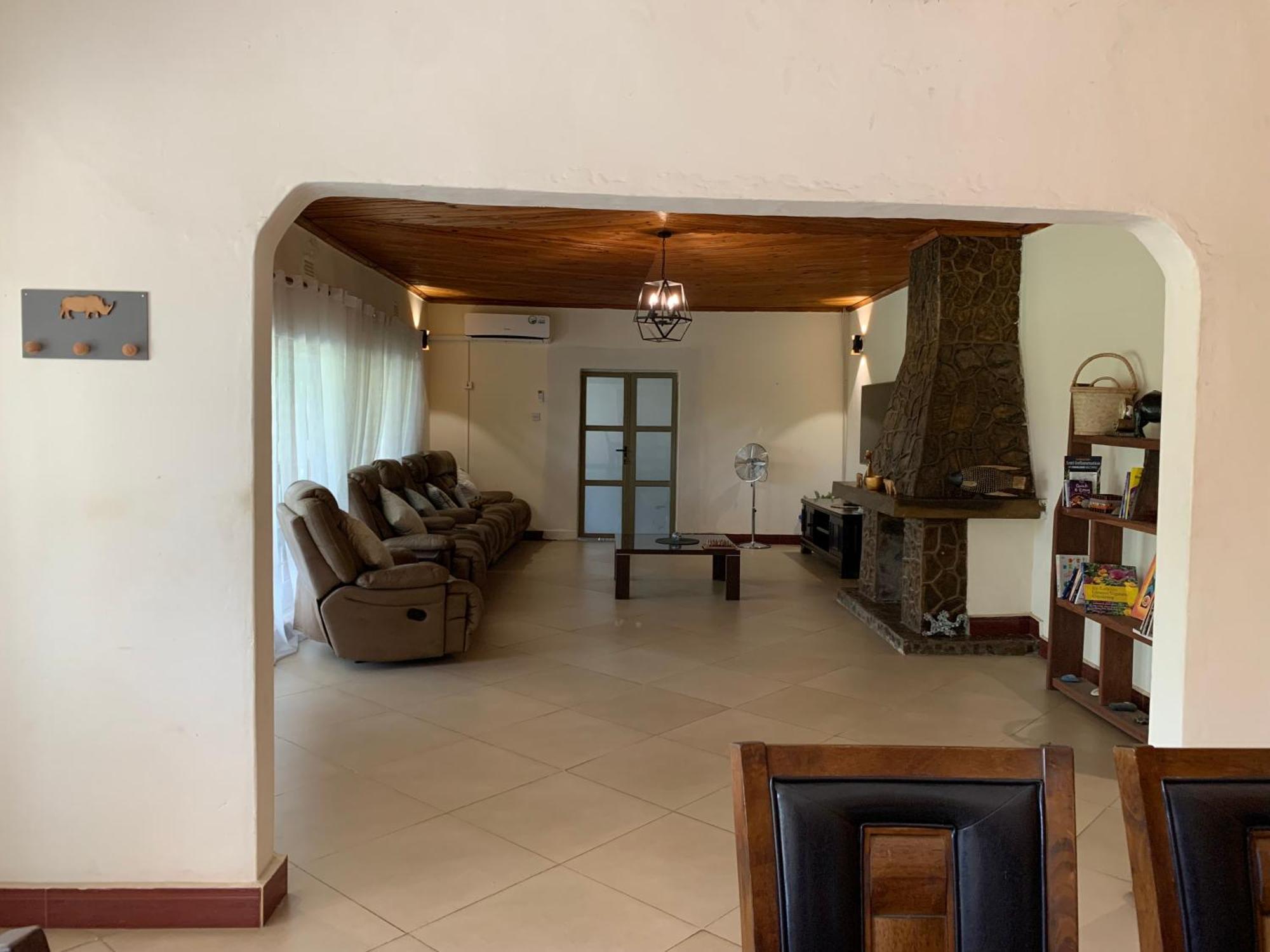 Summerfields & Gardens Lodge Kitwe Buitenkant foto