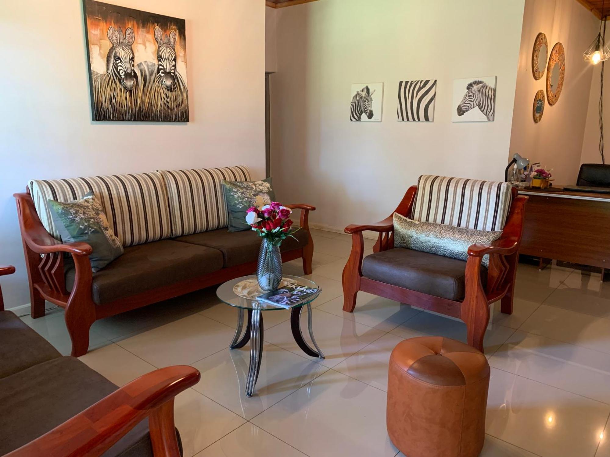 Summerfields & Gardens Lodge Kitwe Buitenkant foto
